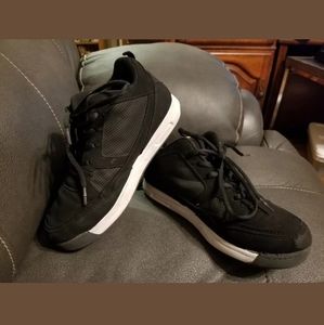 Shaq Black/Gray Athletic Basketball Shoes size 5.5